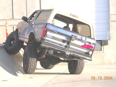 1994 Ford Bronco - about 4 inches off the ground, but hard to tell