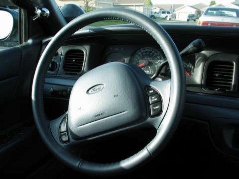 2000 Ford Crown Victoria - 1999 P71 (eBay) - 12