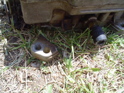 1981 Ford Bronco - why I hate Edelbrock carbs. This was why my car idled like crap, didnt start but after 5 times and got horrible gas mileage.