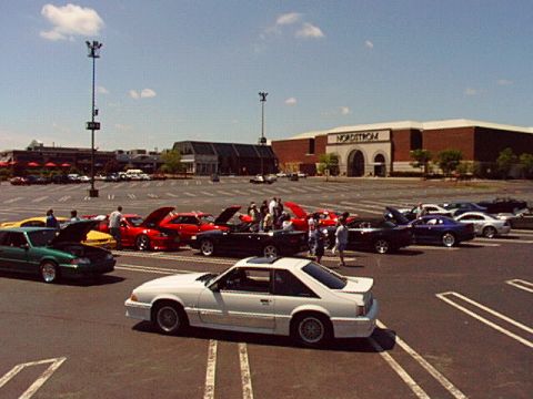 2000 Ford Mustang - and another at the mall....