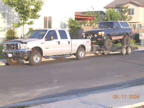 1994 Ford Bronco - towing it to get the cage done