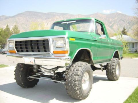 1979 Ford Bronco - This lifted 1978 Ford Bronco has a distinctive grille and large tires.
