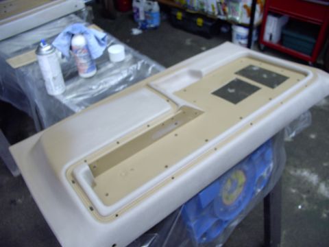 1986 Ford Bronco - Scrubbed down with citrus cleaner, alcohol wiped and in obvious need of vinyl paint