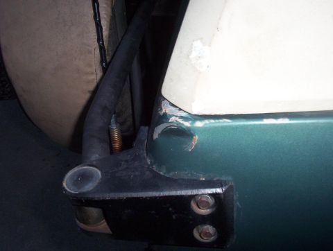1989 Ford Bronco - how do u get a dent here... seriously
