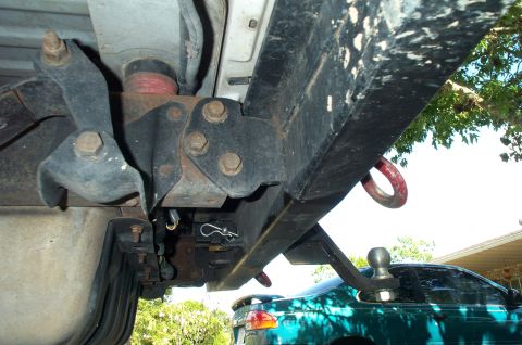 1995 Ford Bronco - how it mounts.