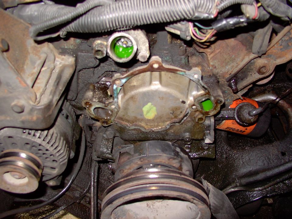 Looking at how far in I am already has put me in the mood to change the timing gear set and front pan seal and TC seal too ! Damn it, I'm going for it !  What's another $40 CDN !