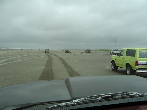 1989 Ford Bronco - Moving farther up the beach