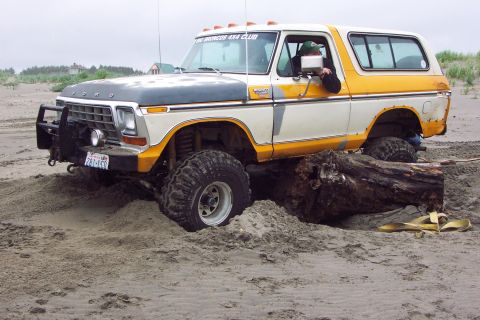 1996 Ford Bronco - Tony Stuck on the Stump