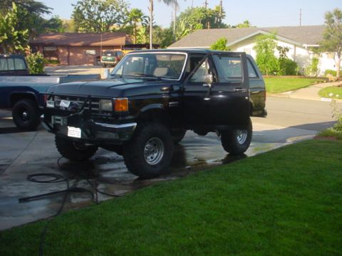 1988 Ford Bronco - Just finished, paint still shines :)