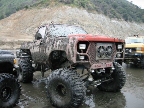1985 Ford Bronco - this thing has power!