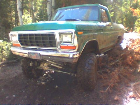 1979 Ford Bronco - Trying out the new super swampers