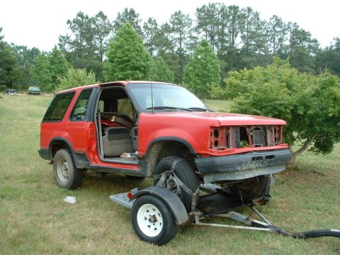 1992 Ford Ranger - One pic of the Explorer donating it's axles to the 4wd swap.