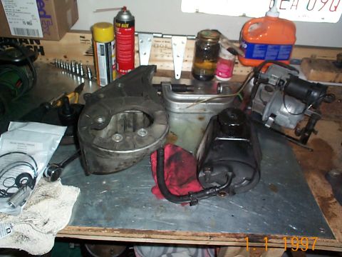 1992 Ford Bronco - Used a pulley puller to separate the pump from the bracket. You'll need to do this for the rebuild.