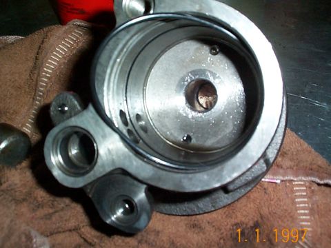 1992 Ford Bronco - Installing the new inner o-rings.