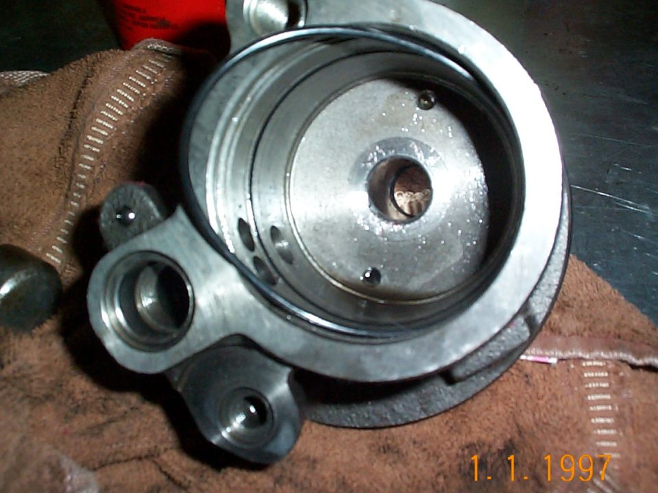 Installing the new inner o-rings.