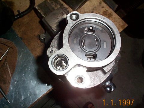 1992 Ford Bronco - New seals for the fittings installed.