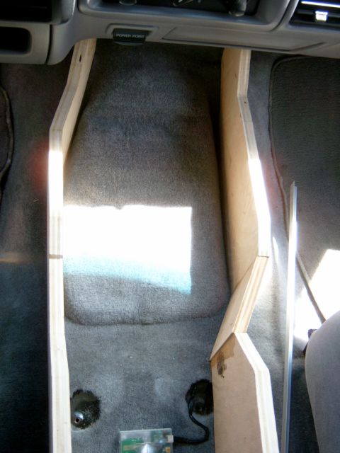 1995 Ford Bronco - In this one you can see how it kinda follows the tranny hump