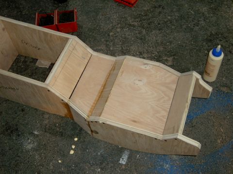 1995 Ford Bronco - The last of the difficult peices is on. Although there is still LOTS more to do