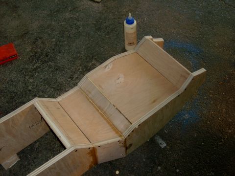 1995 Ford Bronco - Starting to fill out a little. Also, there are a few gaps, but I will smooth the whole thing out with bondo before it gets the vynal.