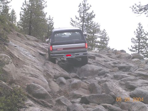 1994 Ford Bronco - Andy finishing walker hill