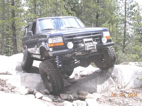 1994 Ford Bronco - at the bottom of where the slabs and old sluice meet is a fun place to check your suspension and flex. Working good, but still rubbing the…