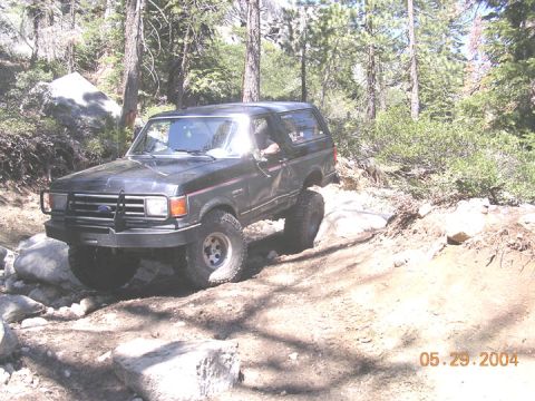1994 Ford Bronco - Dan entering the turn on the big sluice