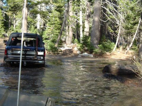 1989 Ford Bronco - fairly deep crossing, damon is on 4Ds