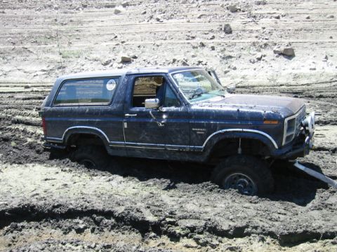 1985 Ford Bronco - another shot of me stuck