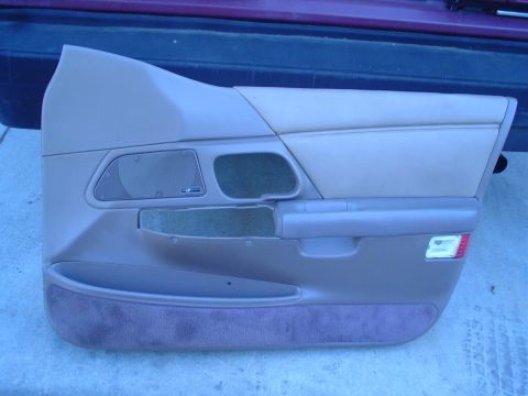 1993 Ford Taurus - door panel off