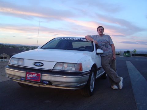 1991 Ford Taurus photo