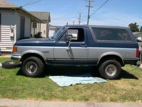 1991 Ford Bronco photo