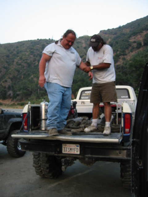 1985 Ford Bronco - Here is Connman and Charlie fixing it