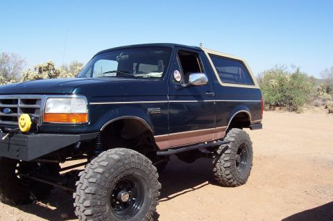 1992 Ford Bronco - This lifted 1992 Ford Bronco is ready for off-road adventures in the desert.