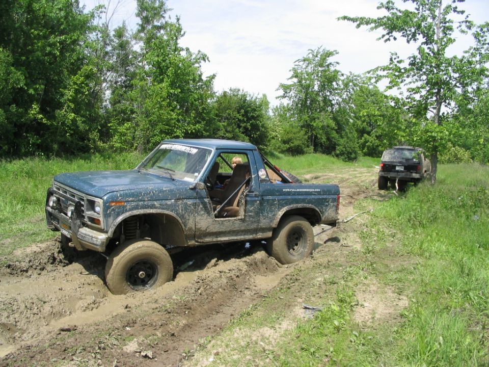 Caught in the ruts .. can move about 20' forward and backwards catwalking .. time for a tug