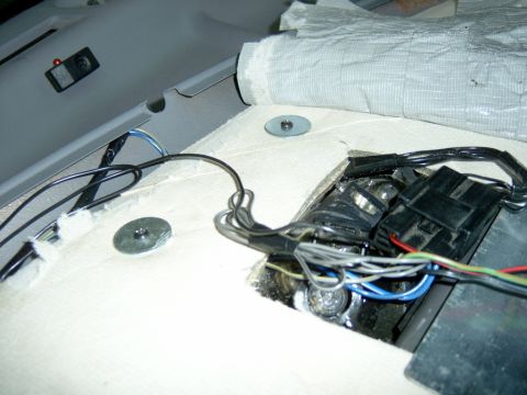 1995 Ford Bronco - Closer on the screws/washer. I cut the plastic snap tabs off and they gave me a good base to screw these screws into.
