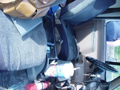 1989 Ford Bronco - Keeping some swamp water in the console as a souvenier!!!