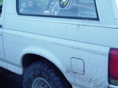 1989 Ford Bronco - as you can see by the water line, the front driver side of the hood was submerged!!