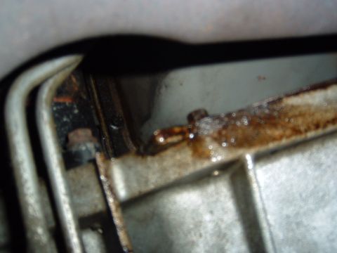 1993 Ford Bronco - leaking dont no