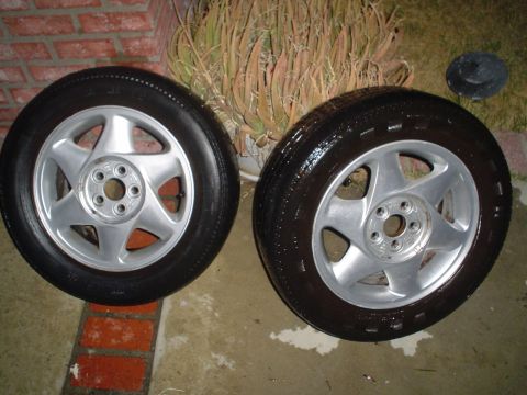 1993 Ford Taurus - Both outsides.. clean.