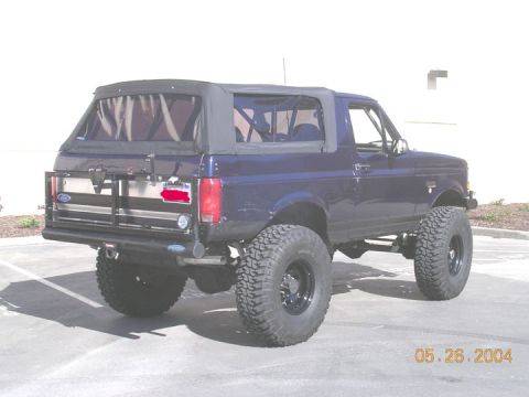 1994 Ford Bronco - p10