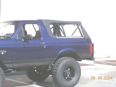 1994 Ford Bronco - p23