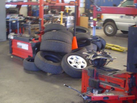 1993 Ford Taurus - ..strewn about?.. we'll fix that.. Put it in the junk pile.