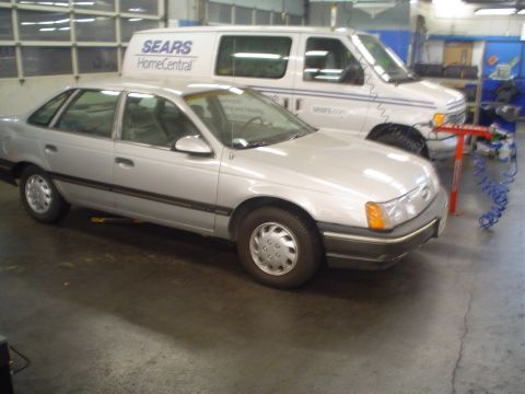 1993 Ford Taurus - Almost forgot.. There was a clean Gen 1 inside...mmmm.