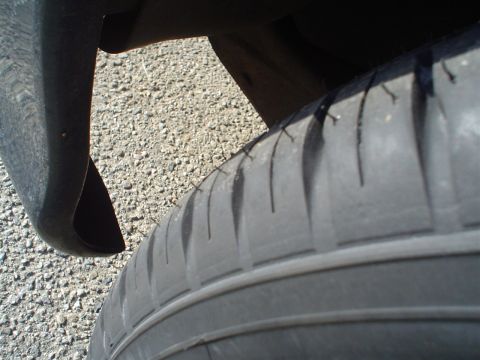 1993 Ford Taurus - The tabs..
