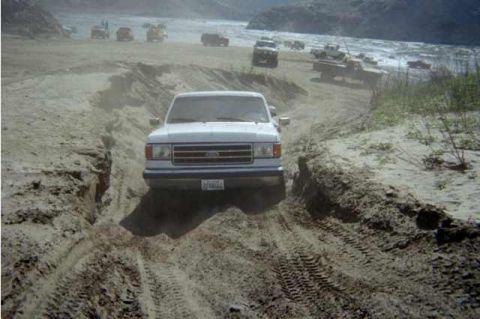 1990 Ford Bronco - bald tires! could'nt climb it!