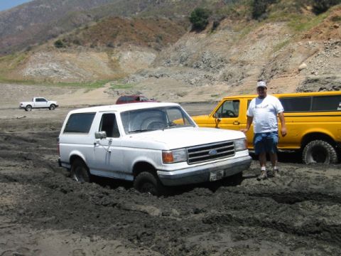 1990 Ford Bronco - Me stuck before tree