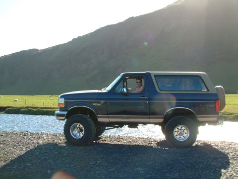 1994 Ford Bronco - Seljalandsfoss post lift
