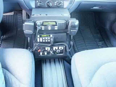 2004 Ford Crown Victoria photo