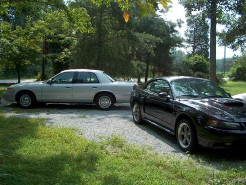 2000 Ford Crown Victoria - The team