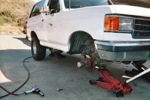 1990 Ford Bronco - 33x12.50x15 is the biggest you could run with out problems on my stock unlifted bronco.